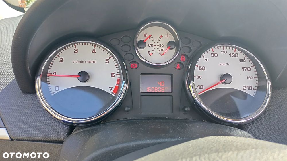 Peugeot 207 - 6