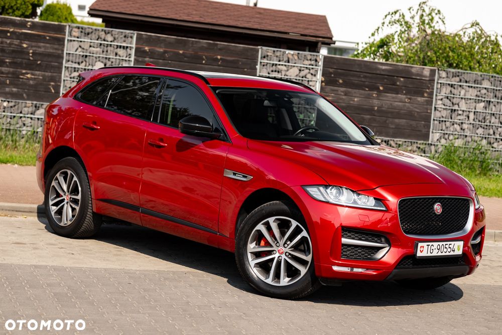 Jaguar F-Pace 20d AWD R-Sport - 6