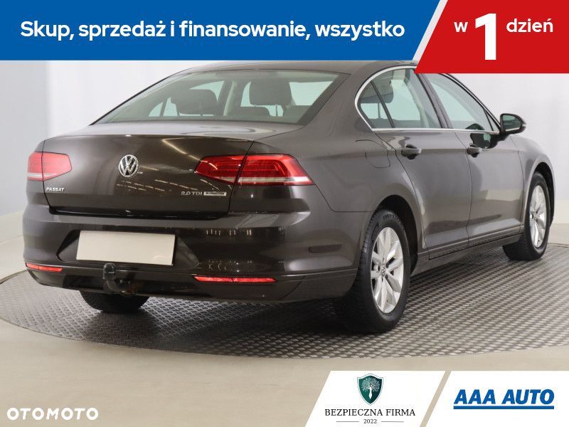 Volkswagen Passat - 7