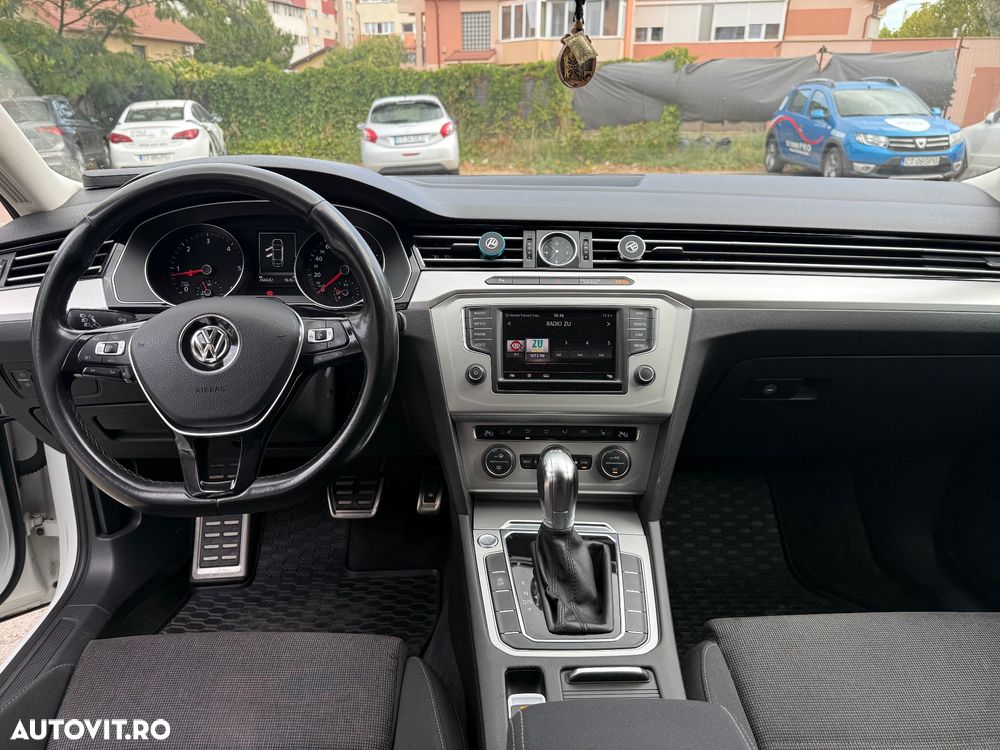 Volkswagen Passat 2.0 TDI (BlueMotion Technology) DSG Trendline - 11