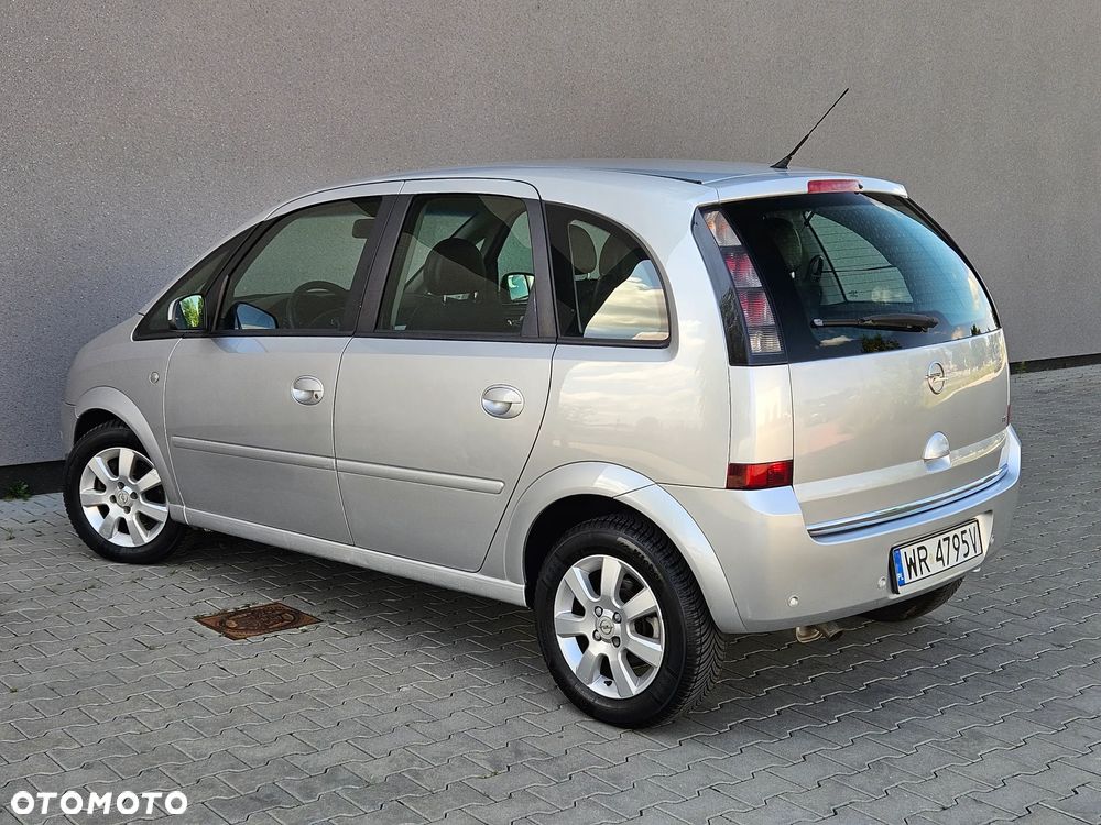 Opel Meriva 1.8 16V Essentia Easytronic - 18