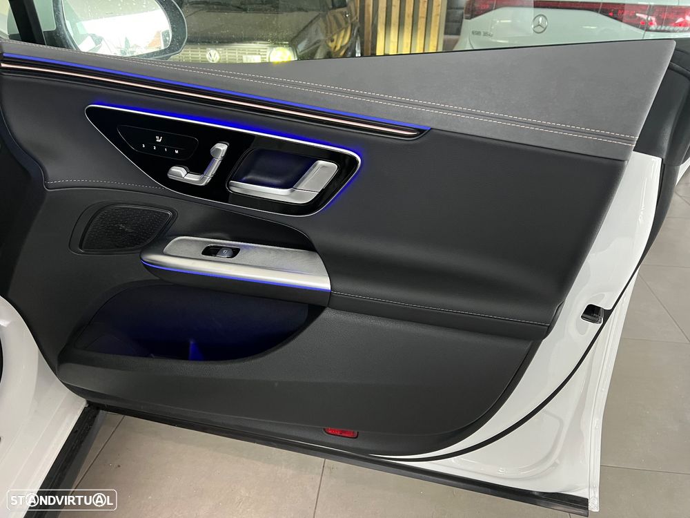 Mercedes-Benz EQE 300 Electric Art - 5