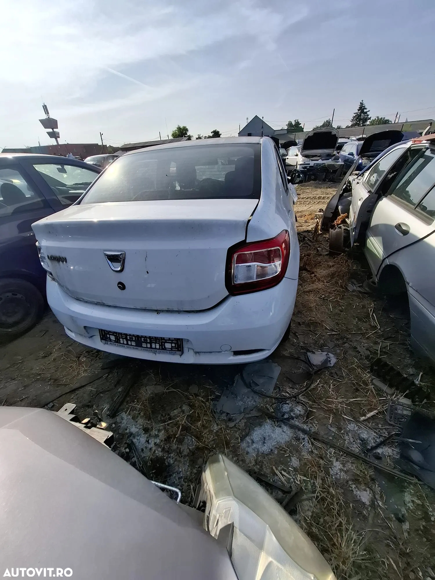 Dezmembrez Dacia Logan 2 1.2i berlina - 4