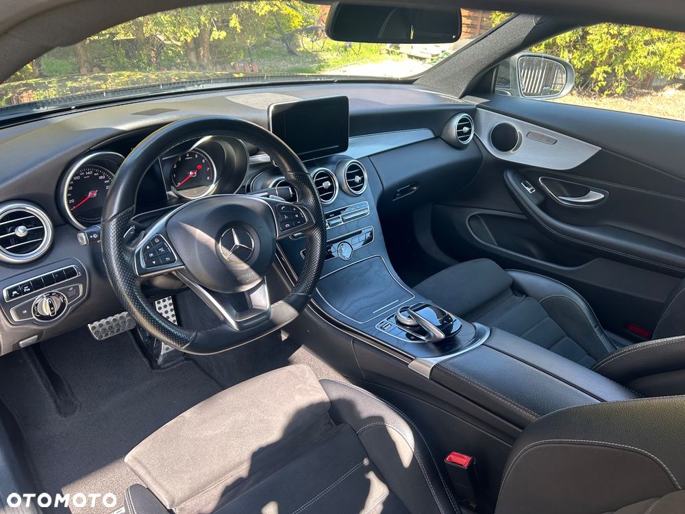Mercedes-Benz Klasa C 250 7G-TRONIC AMG Line - 12