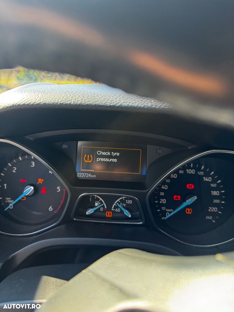 Ford Focus 1.6 TDCI DPF Trend - 10