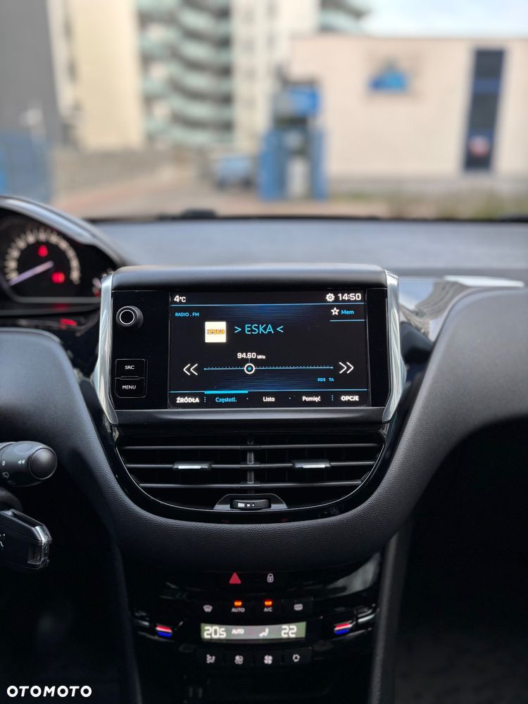 Peugeot 208 1.6 BlueHDi Allure S&S - 22