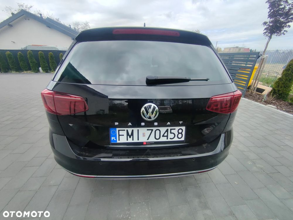 Volkswagen Passat 2.0 TSI OPF DSG Business - 26
