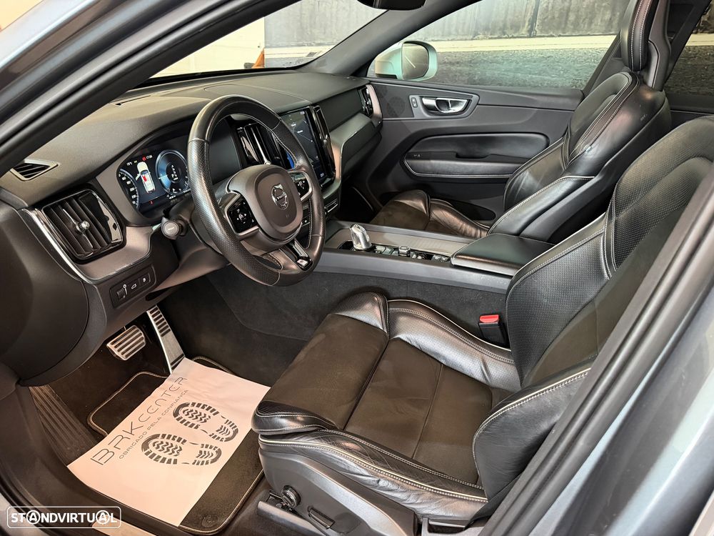Volvo XC 60 2.0 T8 PHEV R-Design AWD - 8