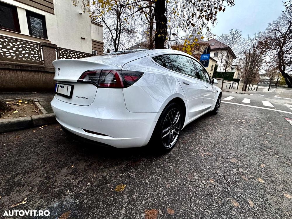 Tesla Model 3 - 18