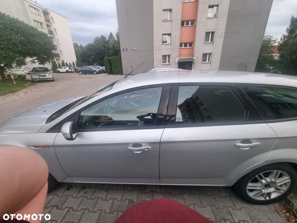 Ford Mondeo 2.0 TDCi Ambiente - 6