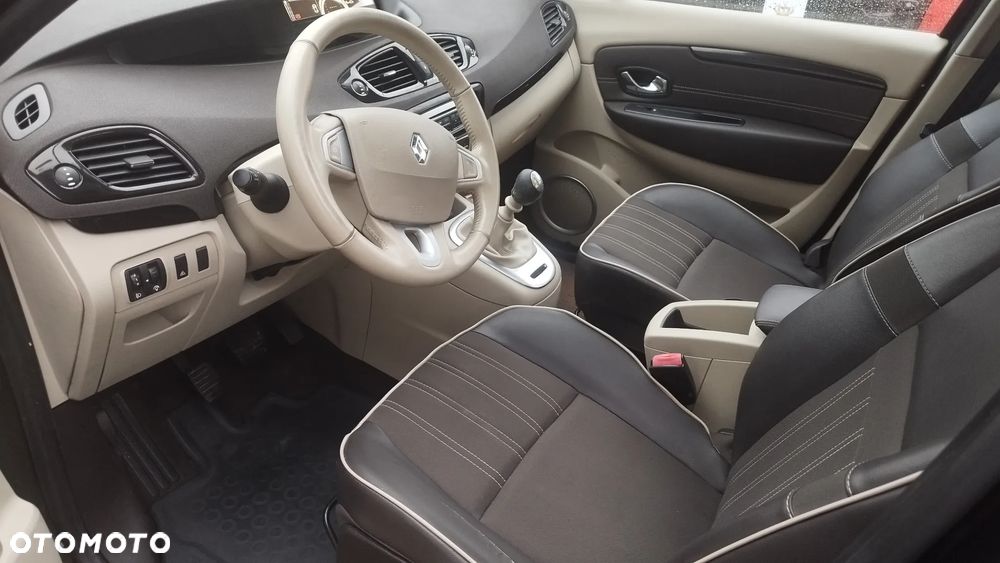 Renault Grand Scenic - 8