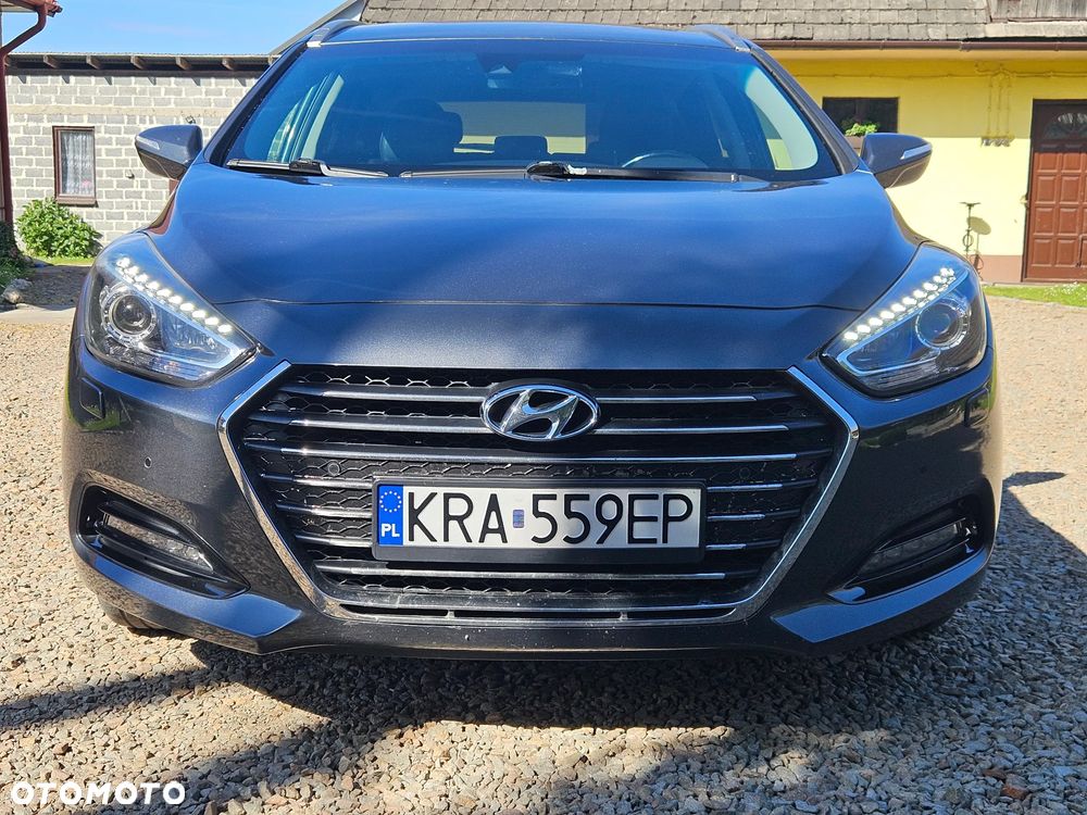 Hyundai i40 Kombi 1.7 CRDi DCT Premium - 4
