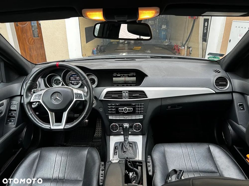 Mercedes-Benz Klasa C 300 T CDI DPF 4Matic (BlueEFFICIENCY) 7G-TRONIC Avantgarde - 8