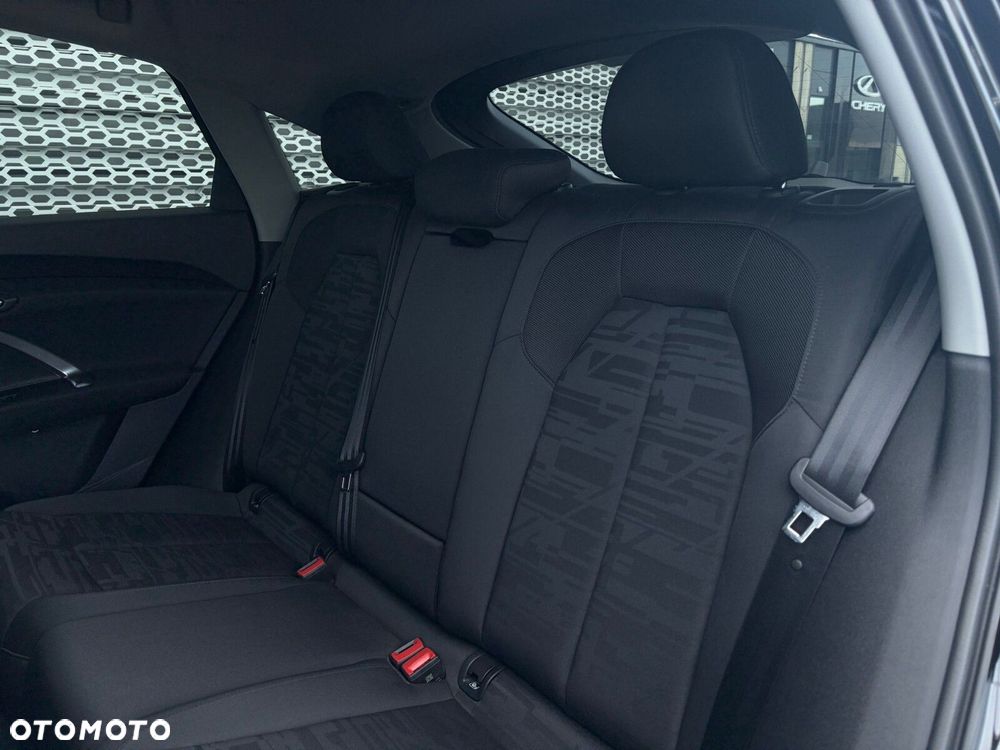 Audi Q5 Sportback - 24