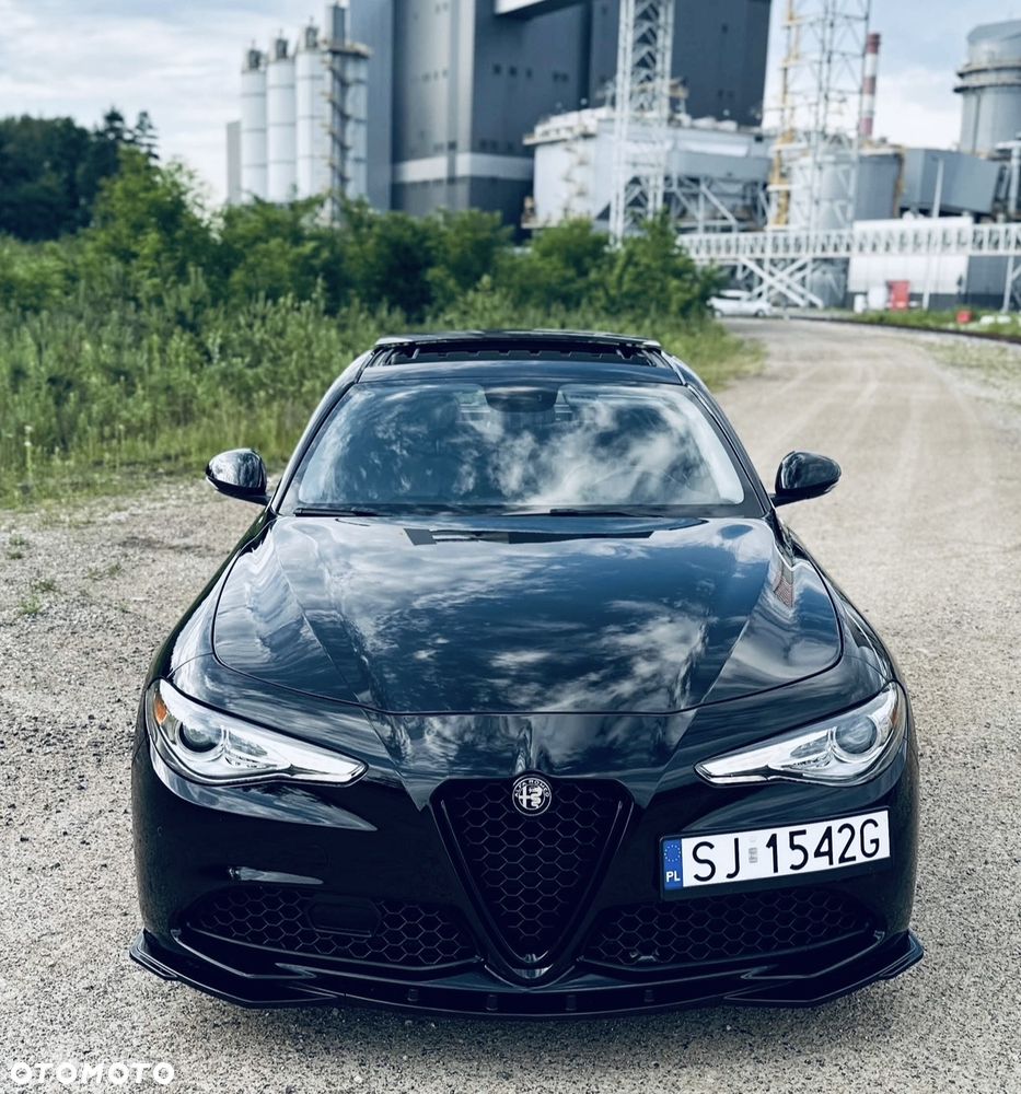 Alfa Romeo Giulia 2.0 Turbo 16V AT8 Veloce Ti - 9