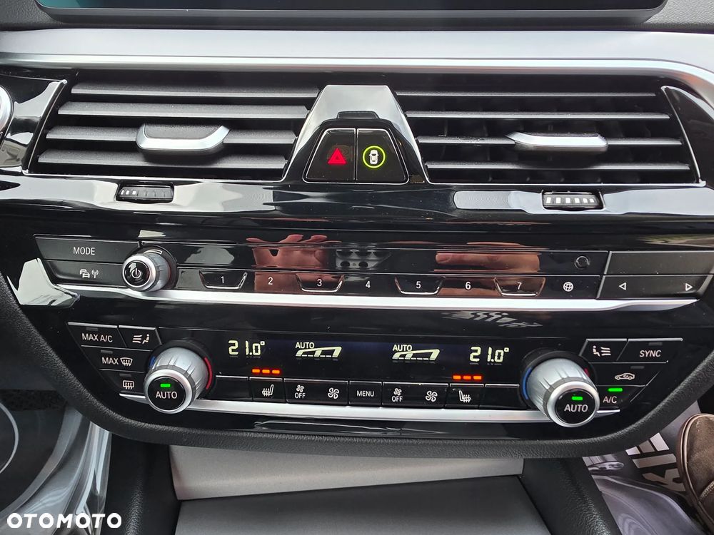 BMW Seria 5 520i mHEV Luxury Line - 27