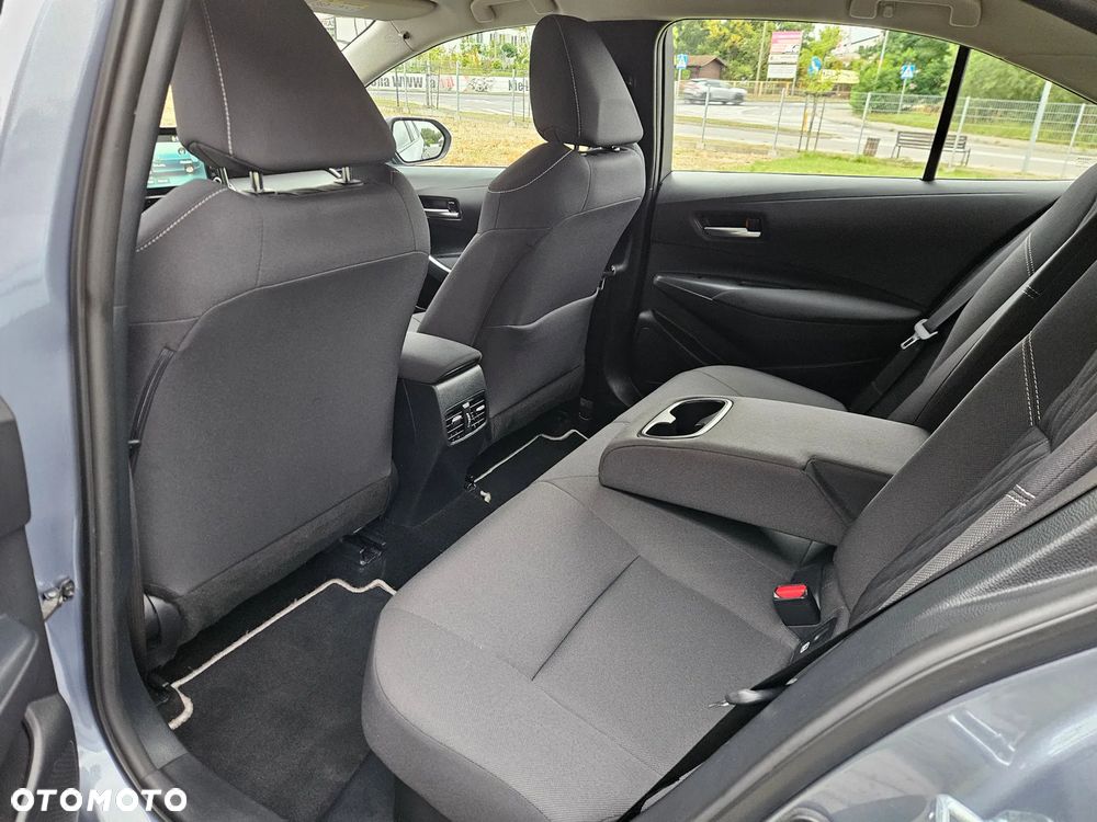 Toyota Corolla 1.8 Hybrid Comfort - 29