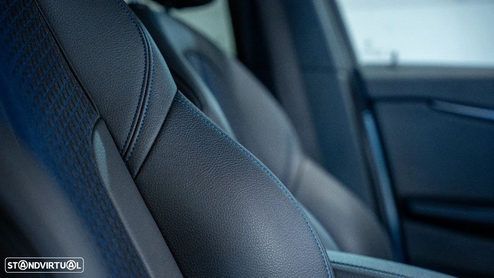 BMW 116 d Pack Desportivo M Auto - 24