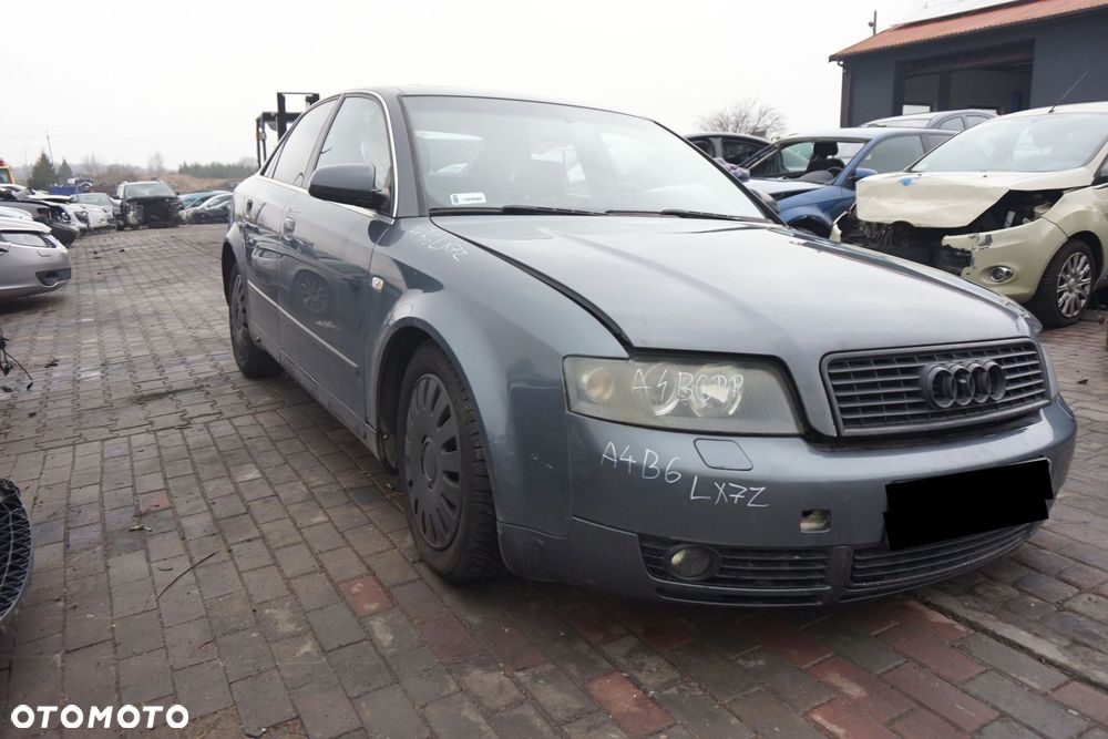 AUDI A4 B6 SEDAN LX7Z 3.0 V6 KM SZARY na części - 7