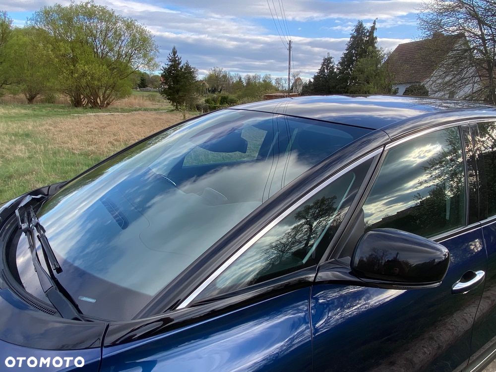 Renault Scenic TCe 140 GPF LIMITED - 11
