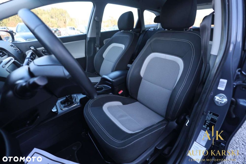 Kia Ceed - 39