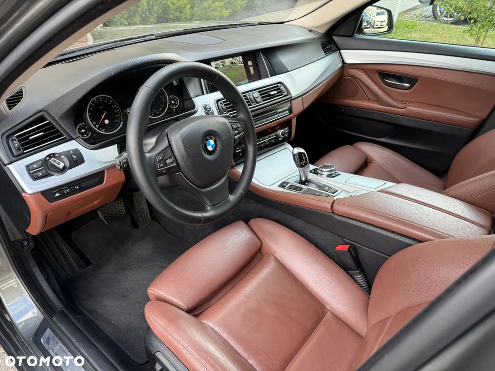 BMW Seria 5 525d Luxury Line - 18