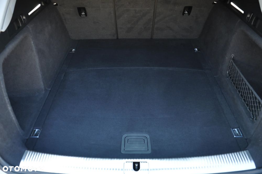 Audi A4 Avant 2.0 TDI ultra S tronic sport - 22