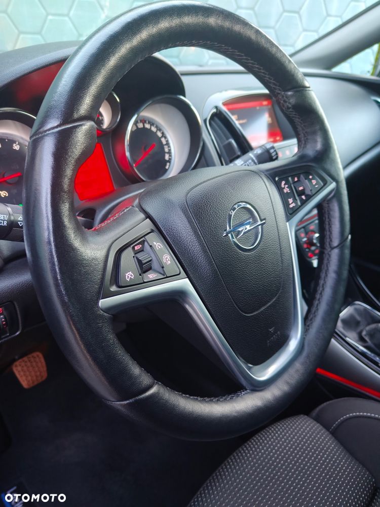 Opel Astra 1.4 Turbo Exklusiv - 13