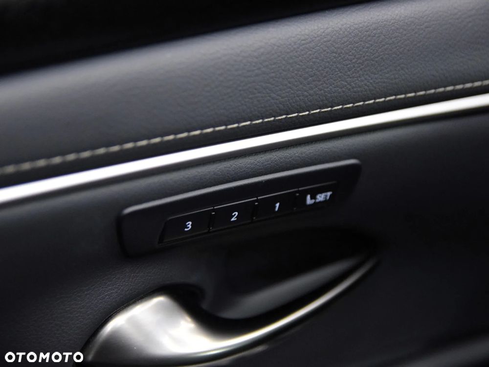 Lexus ES 300h Business Line - 14