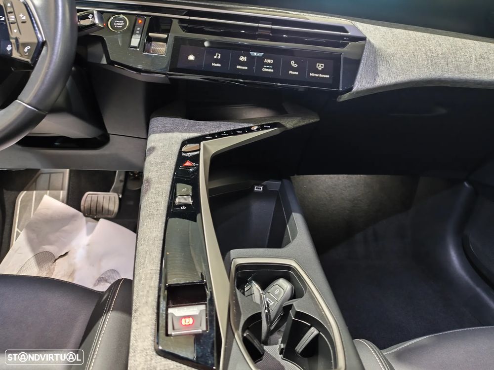 Peugeot 3008 1.2 Hybrid Allure e-DCS6 - 13