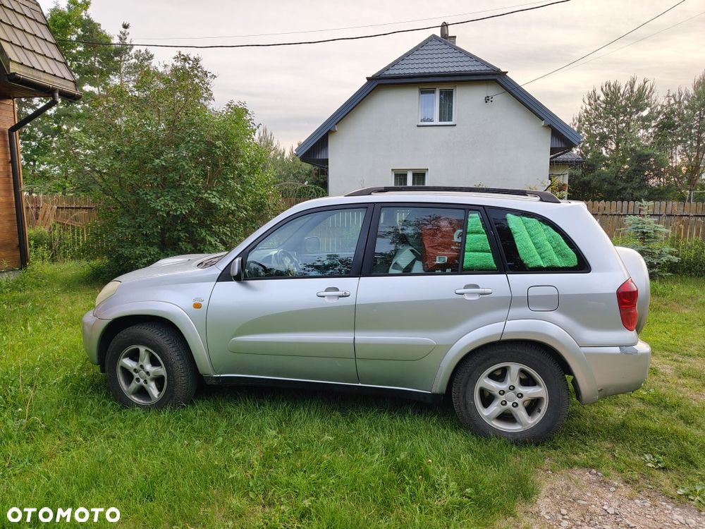 Toyota RAV4 - 2
