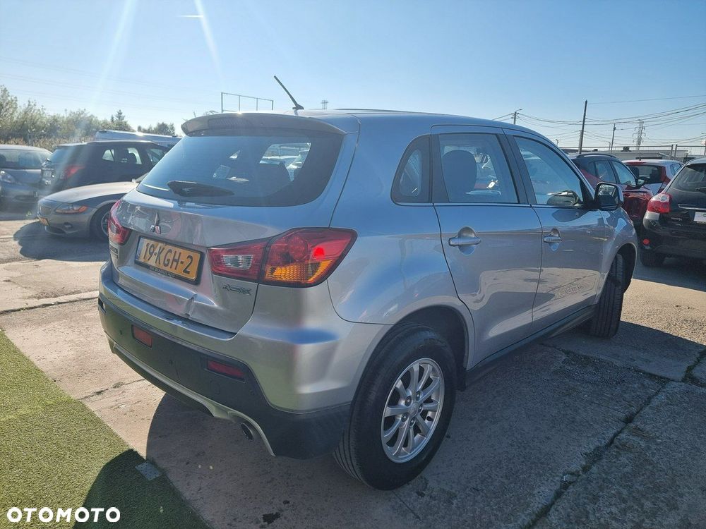 Mitsubishi ASX - 5