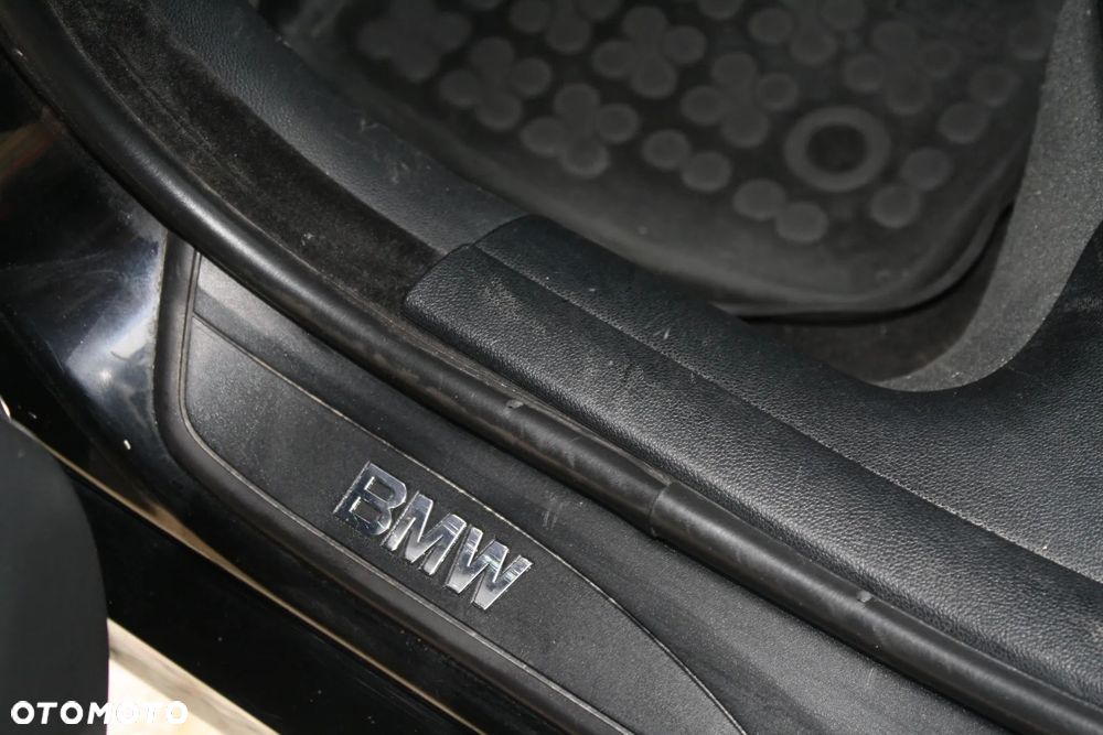 BMW Seria 3 320d - 24