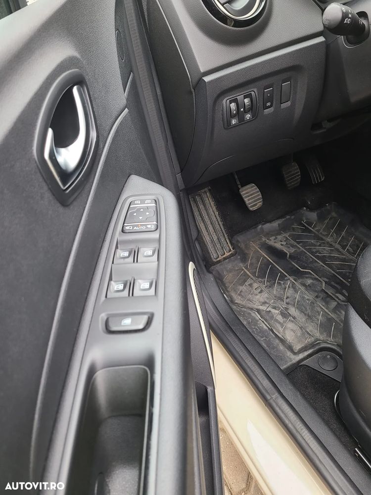 Renault Captur TCe 90 Zen - 16