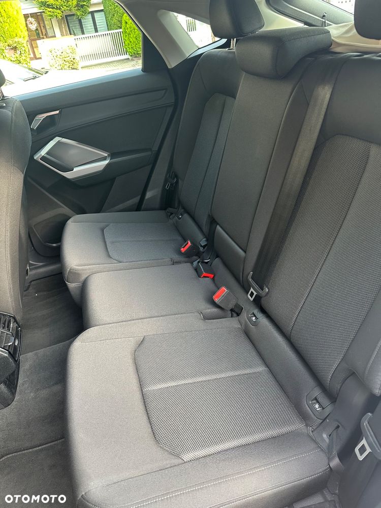 Audi Q3 35 TFSI S tronic - 12