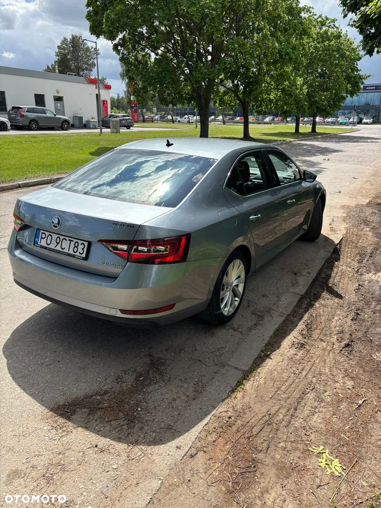 Skoda Superb 2.0 TDI Style DSG - 7