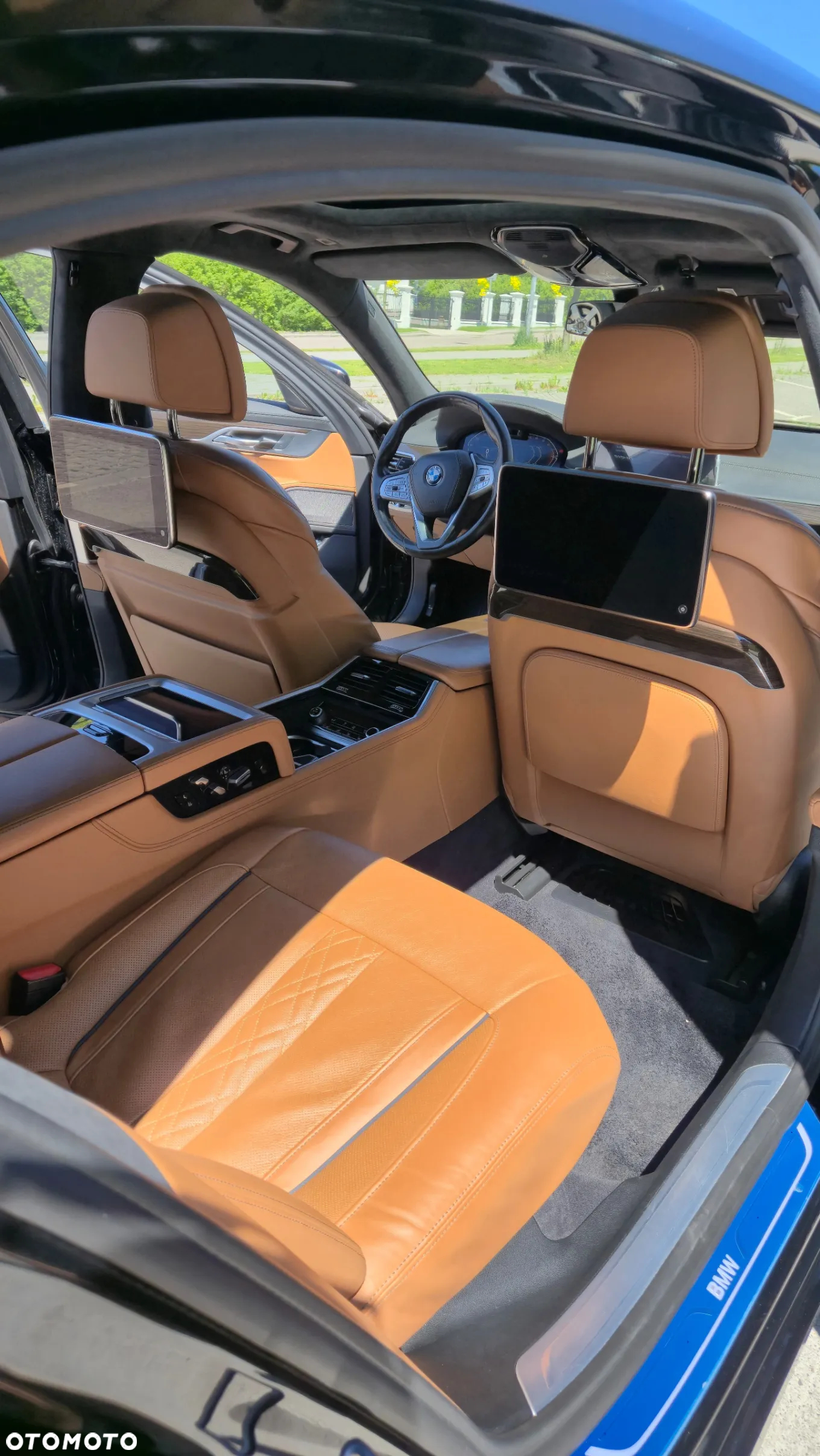 BMW Seria 7 750Li xDrive - 10