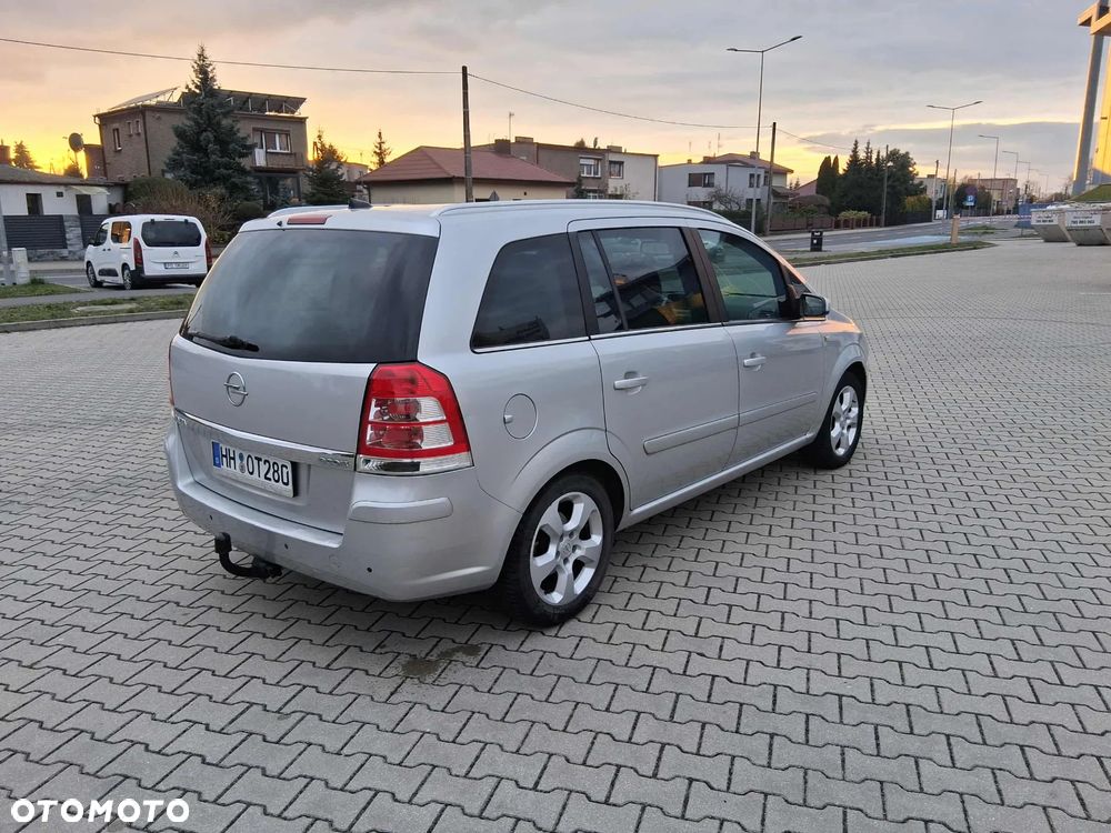 Opel Zafira 1.6 - 6