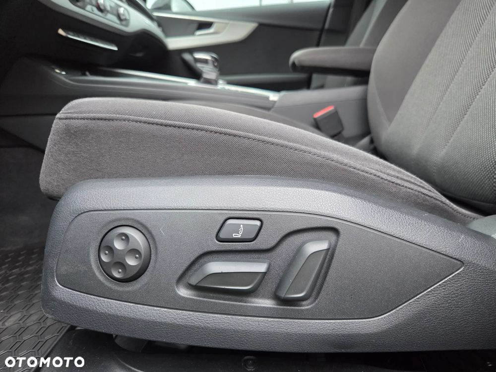 Audi A4 Avant 40 TDI quattro S tronic S line - 31