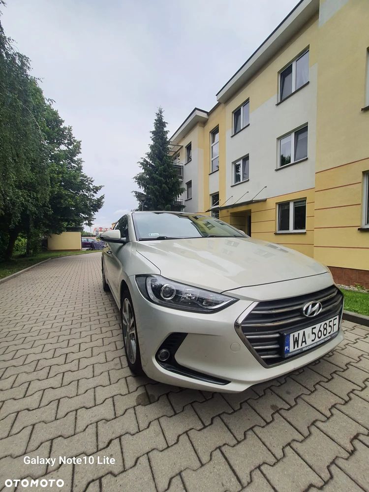 Hyundai Elantra 1.6 Comfort - 7
