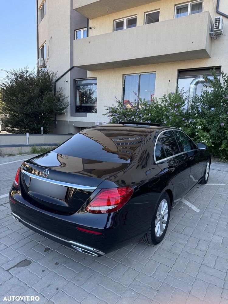 Mercedes-Benz E 220 d 9G-TRONIC - 11