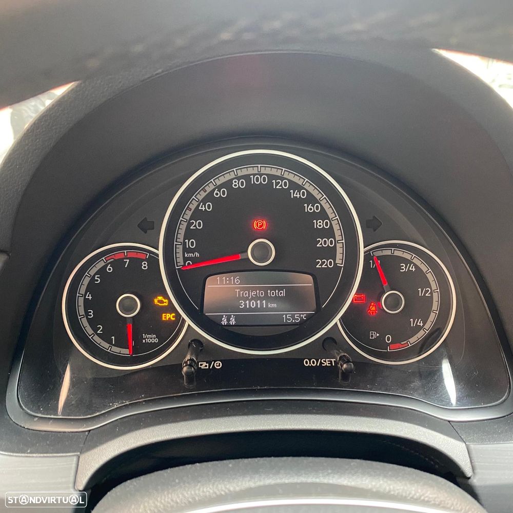 VW Cross Up! 1.0 - 18