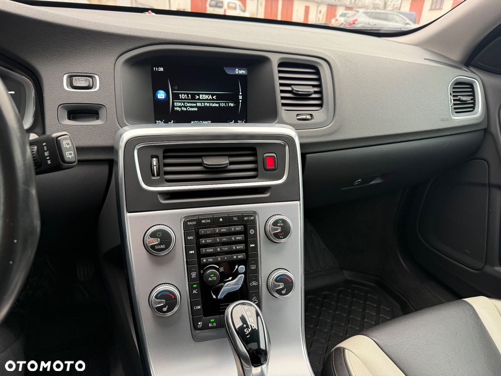 Volvo V60 T5 Geartronic Linje Business - 18