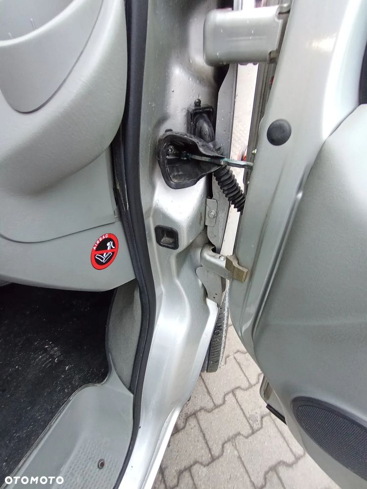 Opel Vivaro DTI Tour - 27