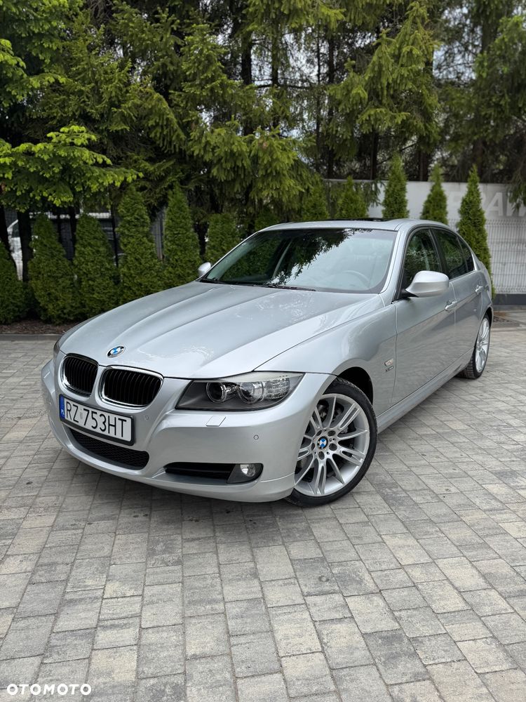 BMW Seria 3 330i xDrive Edition Sport - 1
