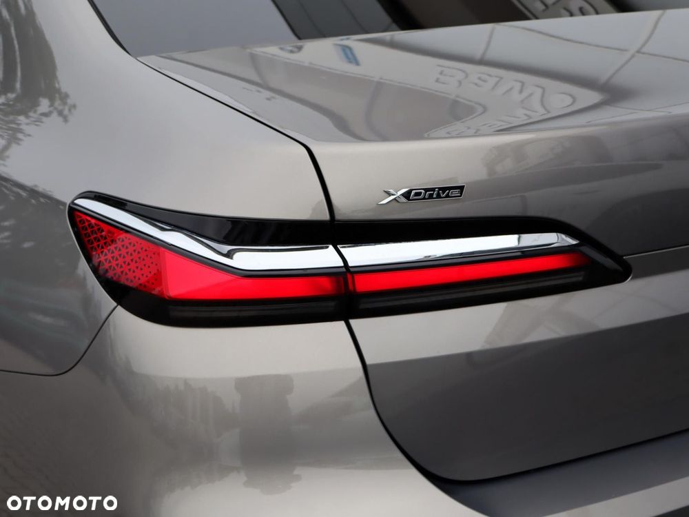 BMW Seria 7 - 28