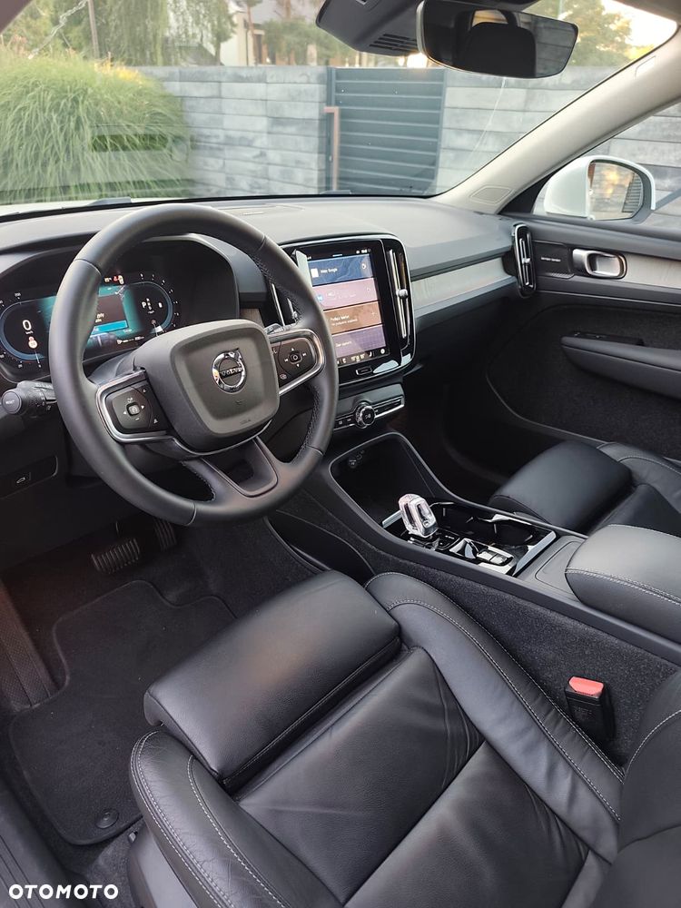 Volvo XC 40 B3 B DKG Plus Bright - 3