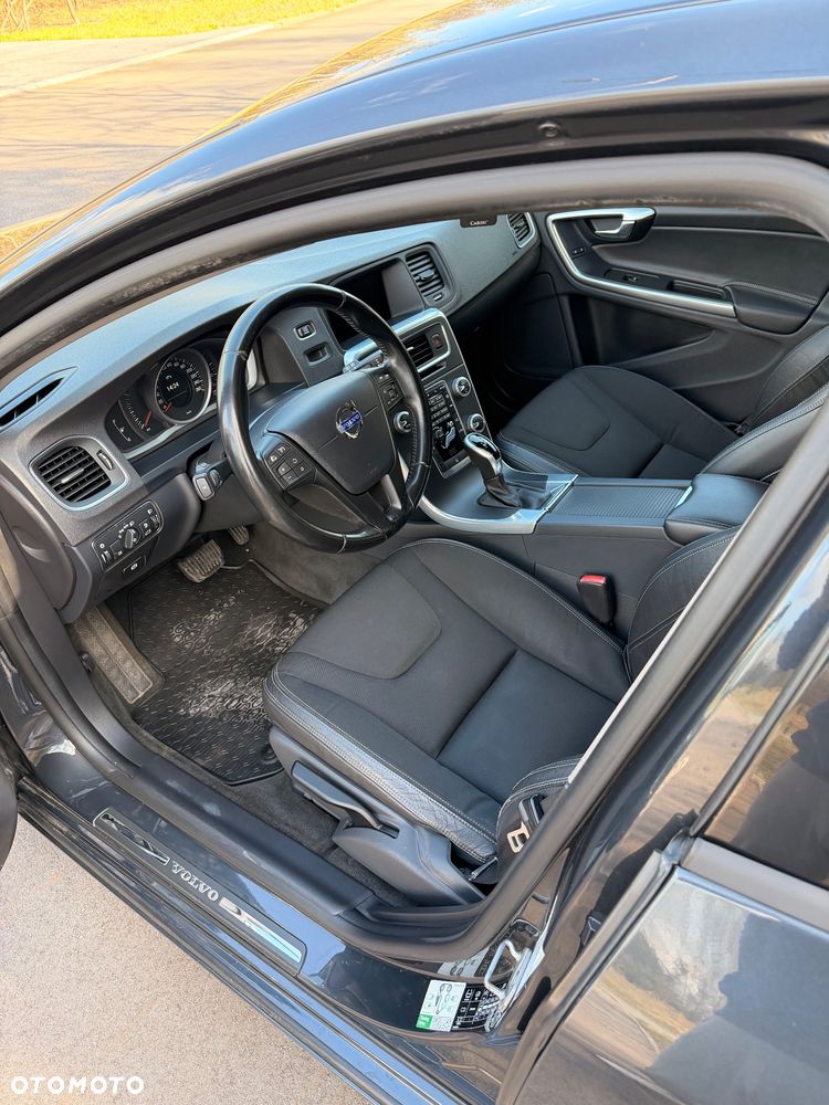 Volvo V60 D2 Geartronic Powershift Summum - 10