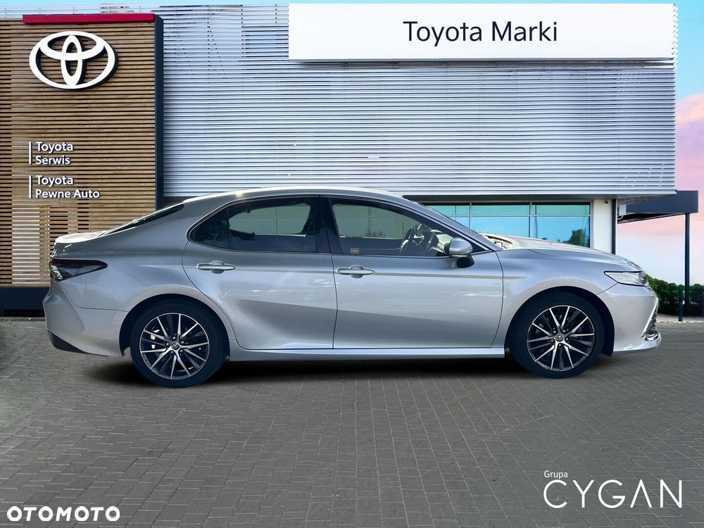 Toyota Camry 2.5 Hybrid Executive CVT - 6