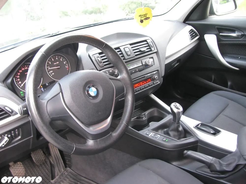 BMW Seria 1 116i - 16